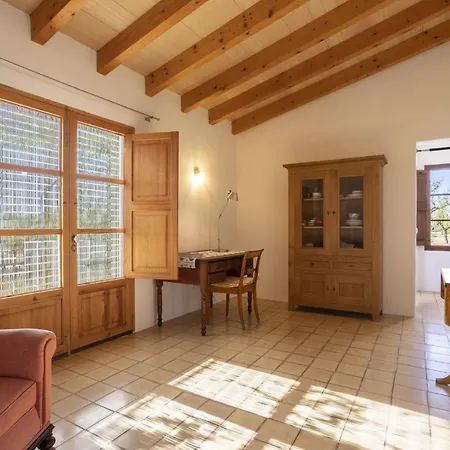 Faustina Only Adults In Selva Country house Selva (Mallorca)